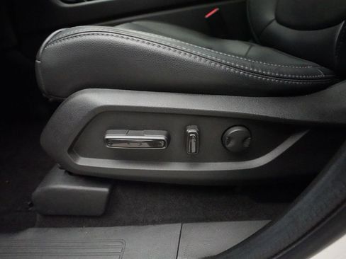 Certified 2024 Honda Pilot Touring image 30