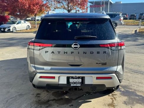 New 2025 Nissan Pathfinder Platinum image 6
