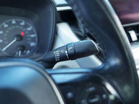 Used 2024 Toyota Corolla SE image 29