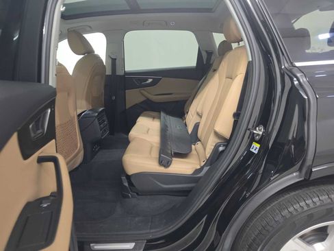 Used 2023 Audi Q7 2.0T Premium w/ Convenience Package AWD/4WD image 13