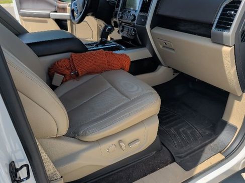 Used 2018 Ford F150 Lariat AWD/4WD image 9