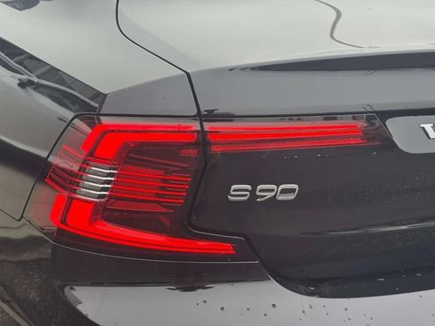 Used 2022 Volvo S90 B6 Inscription w/ Advanced Package AWD/4WD image 14