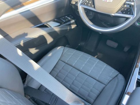 New 2026 Cadillac Escalade Platinum Sport w/ LPO, Floor Liner Package image 30