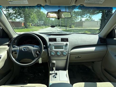 Used 2009 Toyota Camry SE FWD image 11