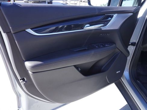 Certified 2025 Cadillac XT5 Premium Luxury image 15