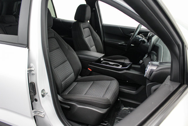 Used 2025 Chevrolet Equinox LT w/ Safety and Technology Package AWD/4WD image 16