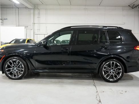 Used 2023 BMW X7 xDrive40i w/ M Sport Package image 2