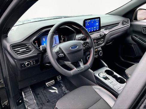 Used 2024 Ford Escape ST-Line image 12