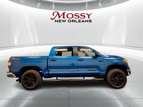 Used 2017 Toyota Tundra SR5 image 4