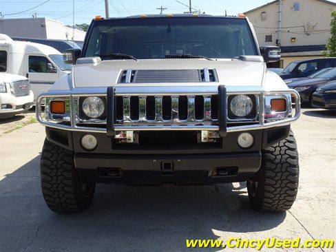 Used 2004 HUMMER H2 w/ Preferred Equipment Group AWD/4WD image 2