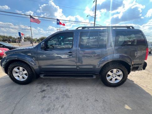 Used 2008 Nissan Pathfinder SE w/ Premium Pkg image 8