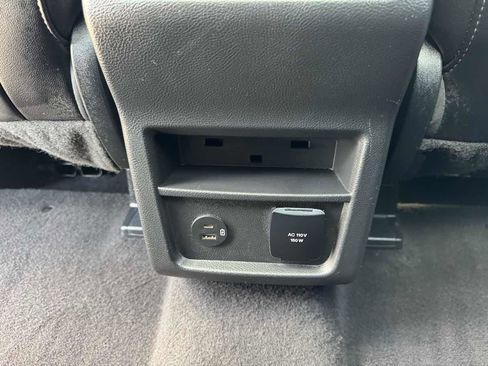 Used 2021 Ford Edge Titanium image 42