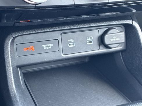 Certified 2025 Honda Civic LX image 32