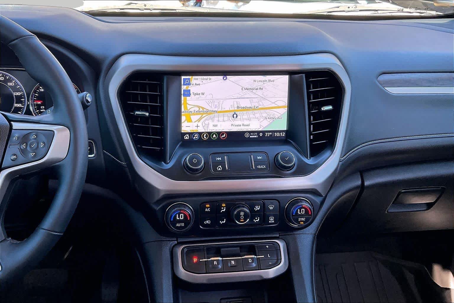 Used 2023 GMC Acadia Denali w/ Denali Ultimate Package AWD/4WD image 8