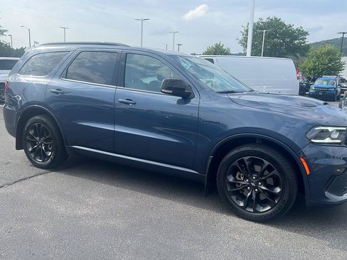 Used 2021 Dodge Durango R/T w/ Technology Group AWD/4WD image 3