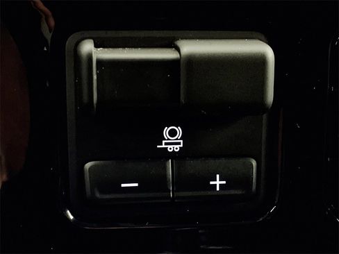 Used 2025 GMC Sierra 2500 SLT w/ Texas SLT Premium Package image 21