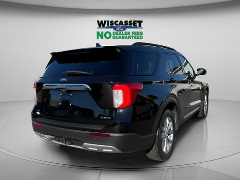 Used 2023 Ford Explorer XLT w/ Equipment Group 202A AWD/4WD image 30