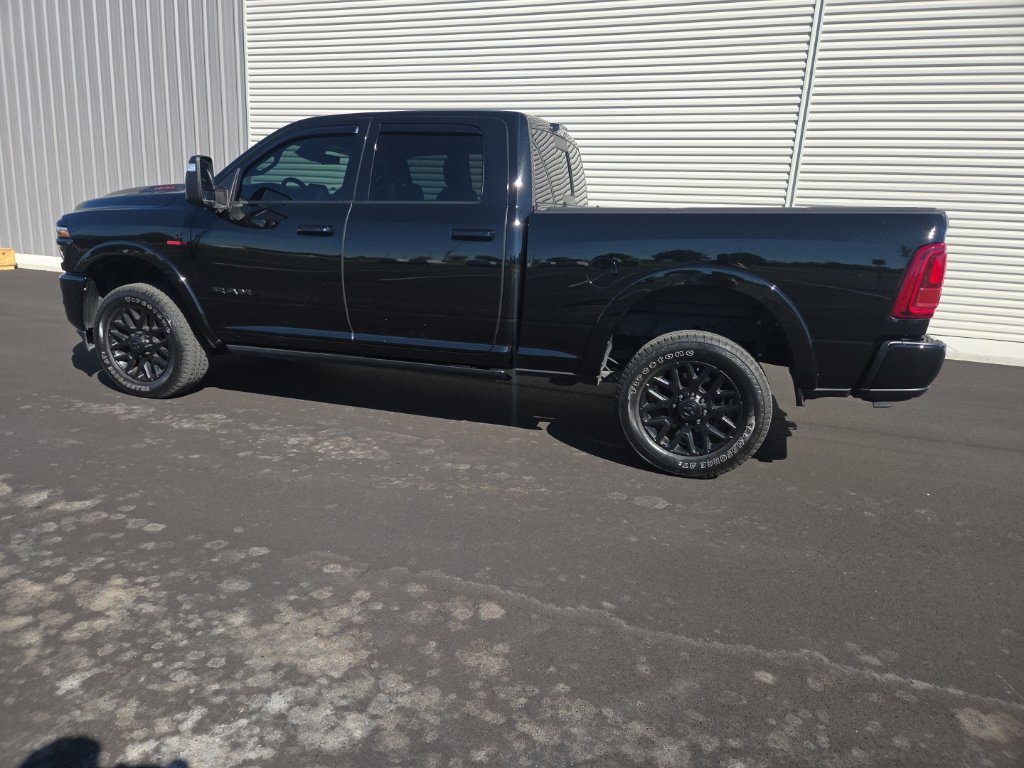 Used 2025 RAM 2500 Limited AWD/4WD image 10