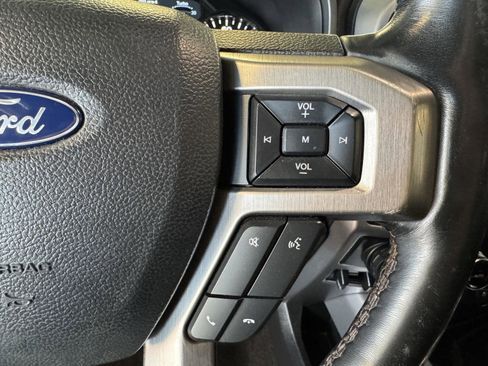 Used 2019 Ford F150 Platinum w/ Equipment Group 701A Luxury image 14