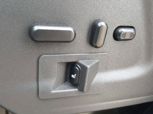 Used 2017 Ford Transit 150 XLT image 25