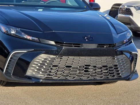 New 2026 Toyota Camry SE image 8