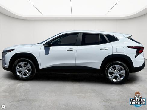 Used 2025 Chevrolet Trax LS image 3