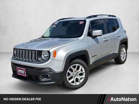 Used 2017 Jeep Renegade Latitude FWD image 1