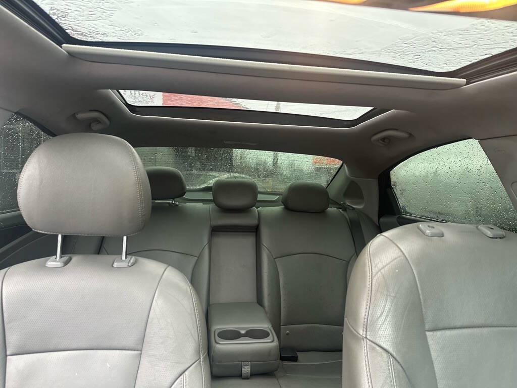 Used 2012 Hyundai Sonata Limited w/ Navigation Pkg FWD image 30