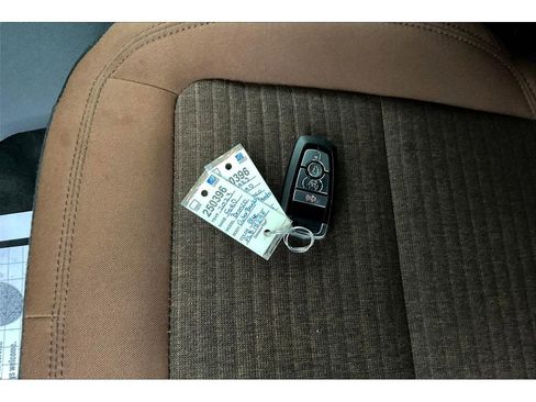 Used 2023 Ford Bronco Outer Banks image 11