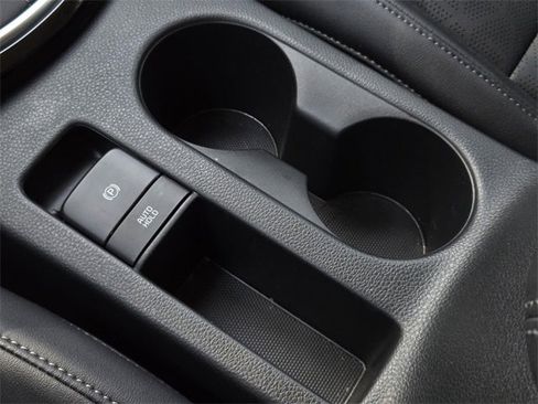 Certified 2025 Kia Seltos SX image 28