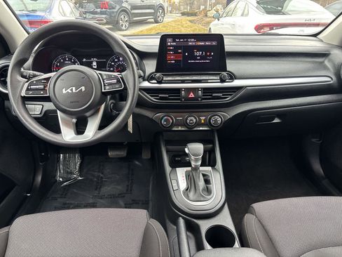 Used 2023 Kia Forte LXS w/ LXS Technology Package image 12