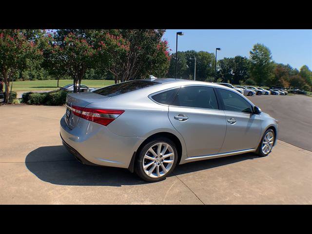 Used 2015 Toyota Avalon Limited FWD image 8