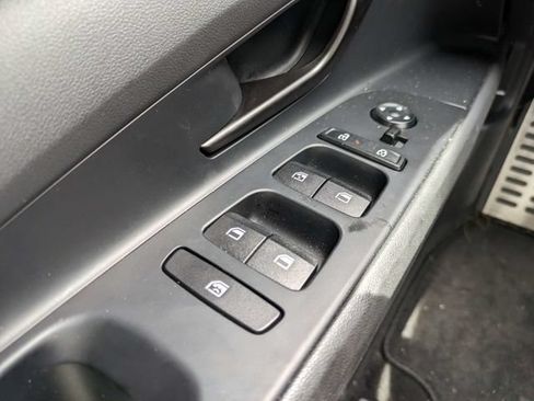 Used 2025 Hyundai Elantra Sport FWD image 17