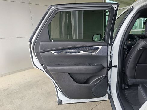 Used 2024 Cadillac XT5 Premium Luxury w/ Technology Package AWD/4WD image 16