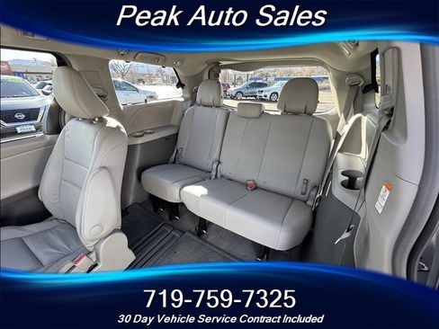 Used 2016 Toyota Sienna XLE Premium image 34