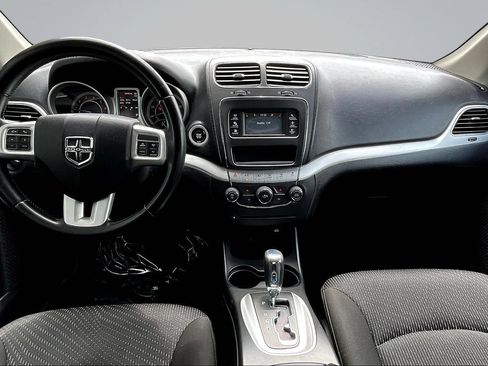 Used 2020 Dodge Journey SE w/ SE Popular Equipment Group FWD image 5