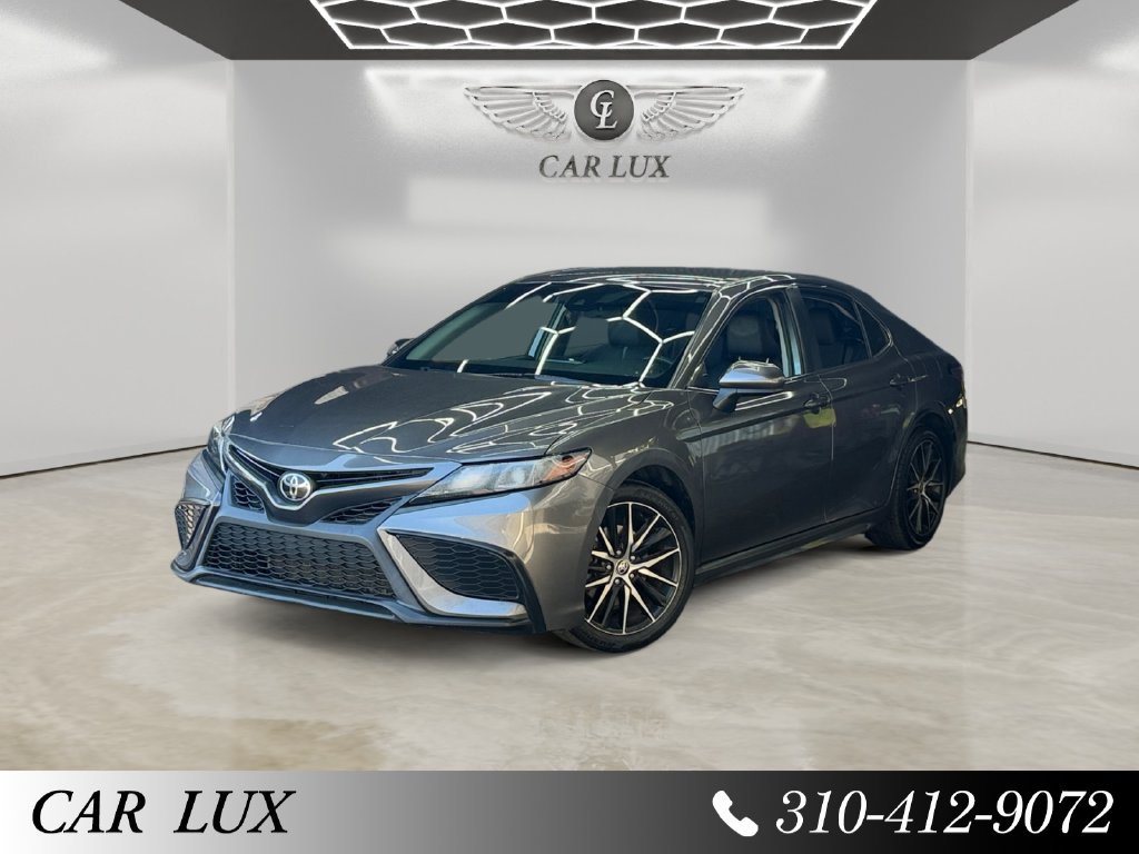 Used 2021 Toyota Camry SE FWD image 1