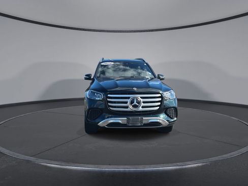 Used 2024 Mercedes-Benz GLS 450 4MATIC image 3