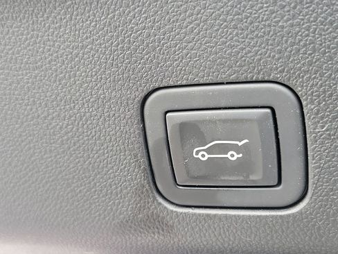 Used 2024 GMC Yukon Denali Ultimate image 32