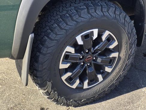 Used 2023 Nissan Frontier PRO-4X w/ Pro Convenience Package image 7