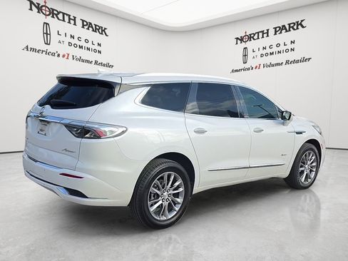 Used 2022 Buick Enclave Avenir w/ Avenir Technology Package FWD image 5
