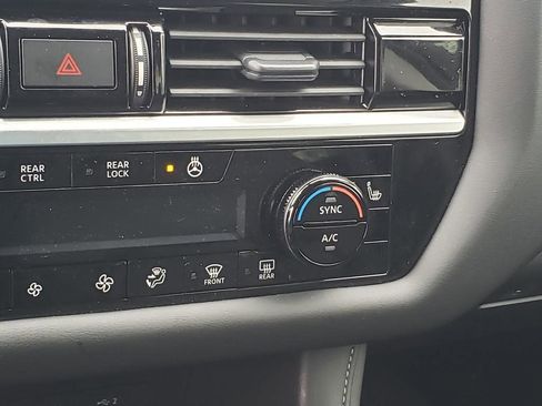 Certified 2025 Nissan Pathfinder SL w/ SL Premium Package image 40