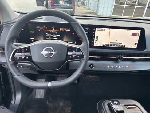 Used 2024 Nissan Ariya FWD image 15