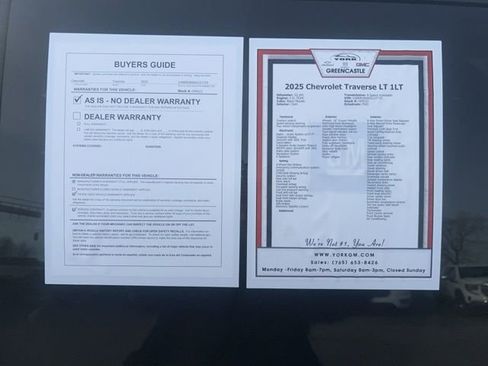 Used 2025 Chevrolet Traverse LT image 9