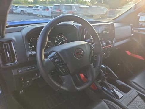 Used 2025 Nissan Frontier PRO-4X w/ Pro Premium Package AWD/4WD image 17