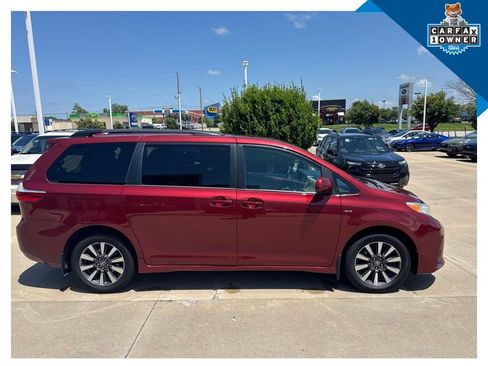Used 2018 Toyota Sienna LE AWD/4WD image 4