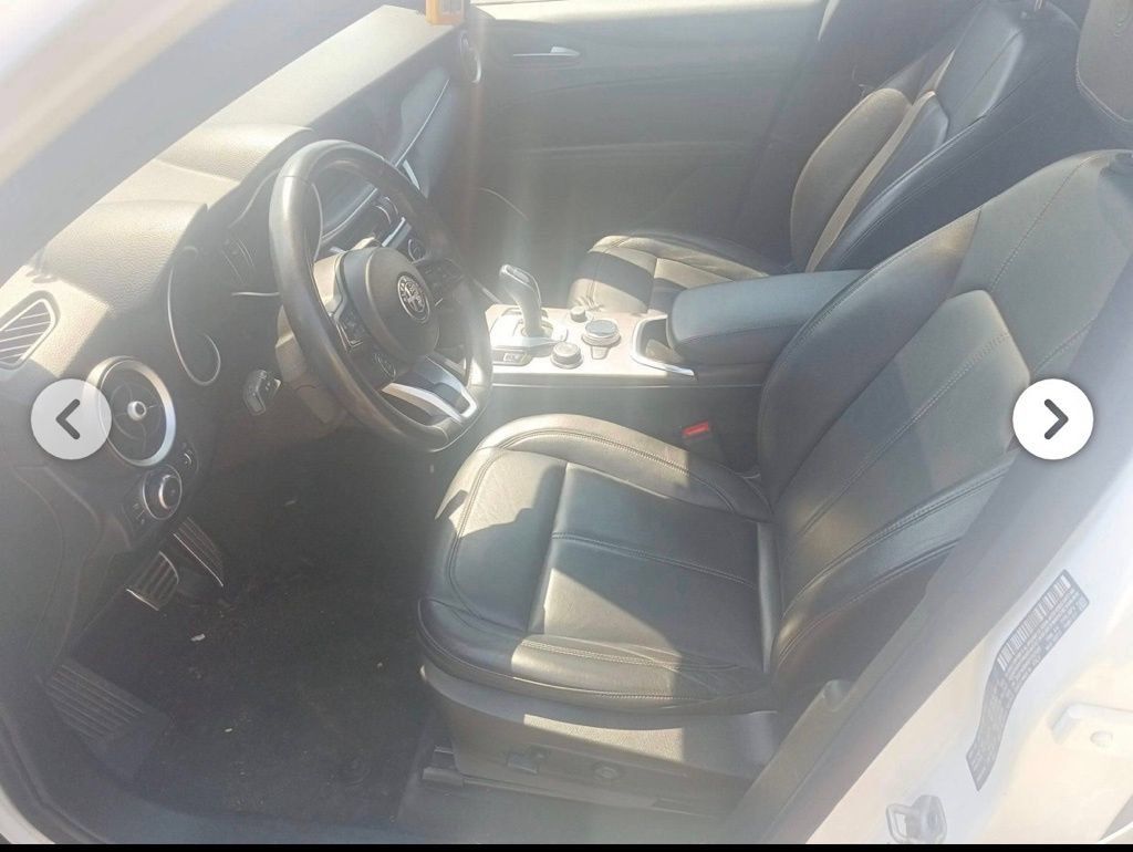 Used 2023 Alfa Romeo Stelvio Ti AWD/4WD image 7