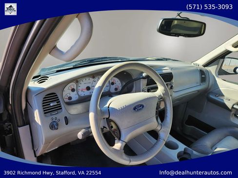 Used 2003 Ford Explorer Sport Trac XLS AWD/4WD image 21