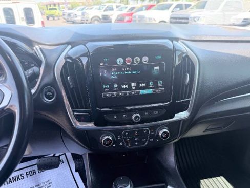 Used 2019 Chevrolet Traverse LT FWD image 11