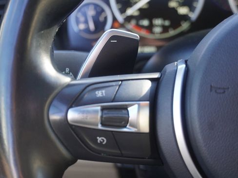 Used 2016 BMW 550i xDrive Sedan image 31